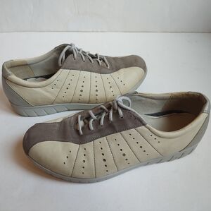 Munro Tori Leather Suede Sneakers Arch Support Lace Up Grey Beige Cream 9.5